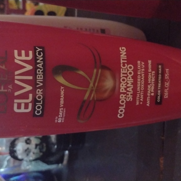 L'Oreal elvive color vibrancy - Picture 2 of 3
